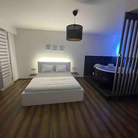 Grand Avec Jacuzzi * Strazburg